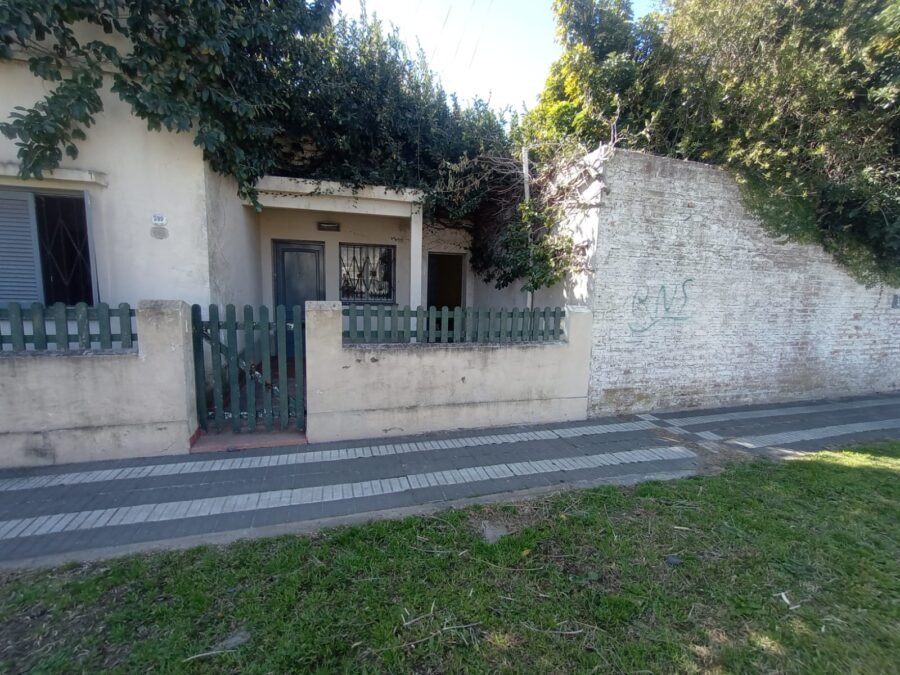 San Juan 599 I Temperley , San jose